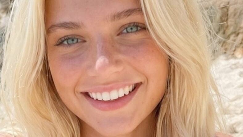 Sophie Lindholm close up