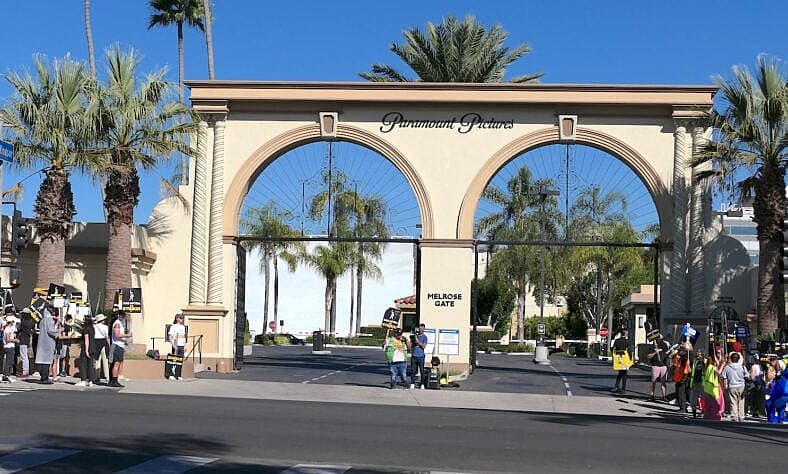 AFTRA Strike on Halloween at Paramount