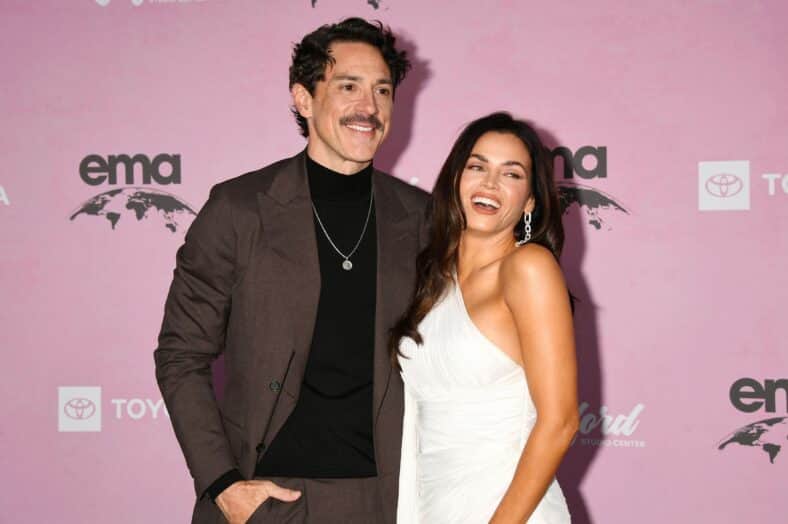 Steve Kazee and Jenna Dewan