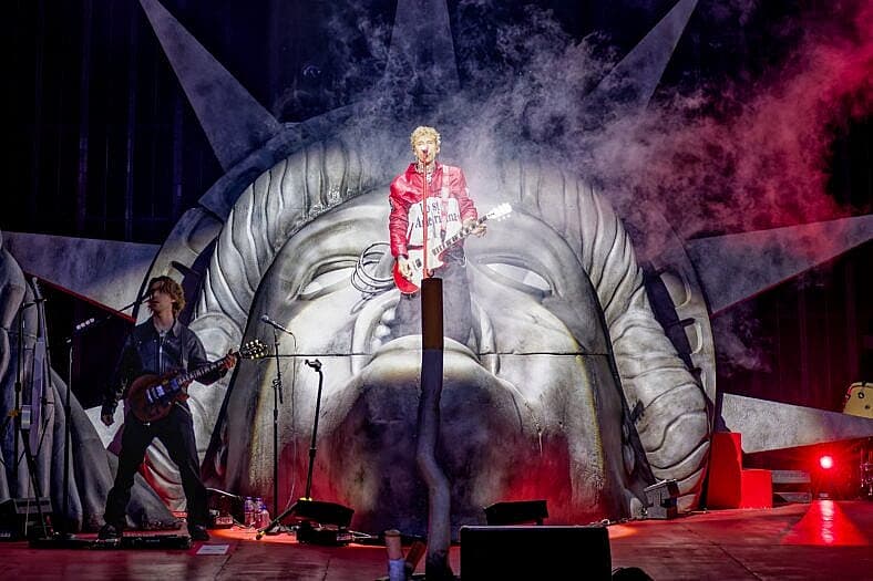 MGK Manchester Performance