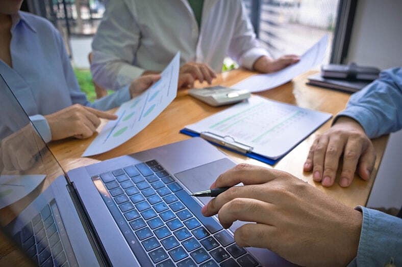 Review of investment plans and funds for the purchase of assets and real estate.