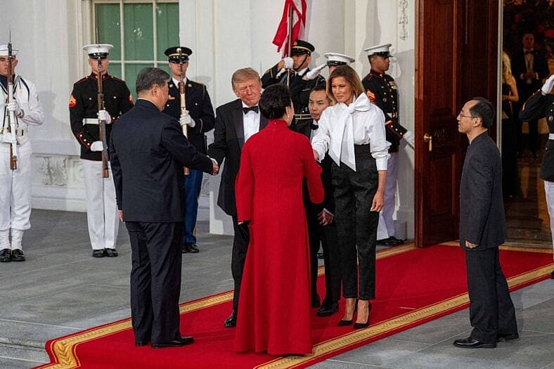 Donald Trump and Melania Trump welcome the President of China