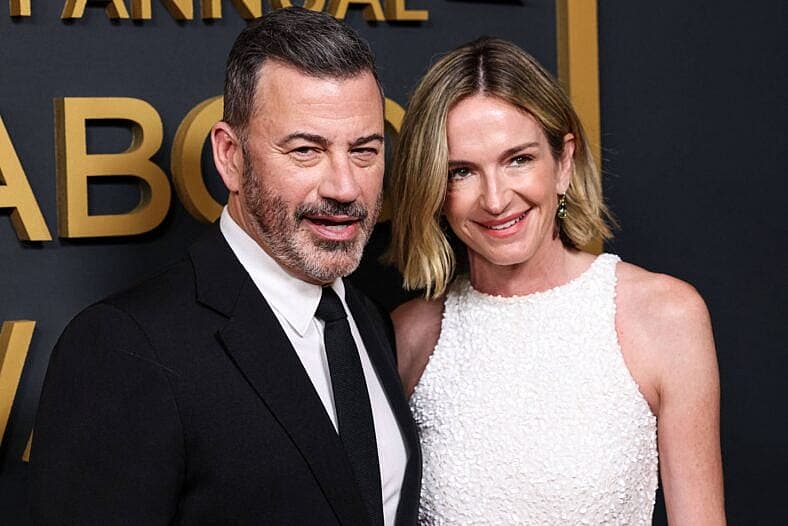 Jimmy Kimmel’s Wife Breaks Silence On Her Mixed Feelings About His Retirement 2 Jimmy Kimmel and Molly McNearney at the 86th Annual Peabody Awards