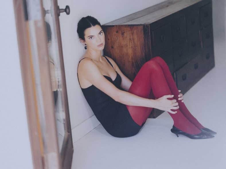 Leggy Kendall Jenner welcomes the holiday season in bold red Calzedonia tights