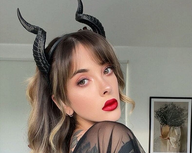 Jade Vow in halloween costume