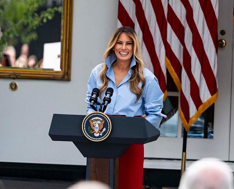 Melania Trump’s Head-Turning Refreshed Look Has Experts Talking About Her Possible ‘Subtle’ Cosmetic Changes 2 Melania Trump