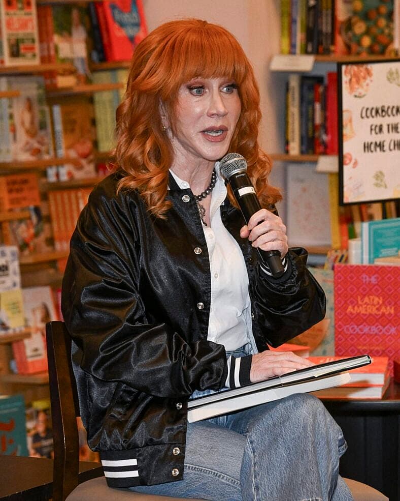 Liz Flynt Discusses And Signs HUSTLER 50 Years Of Freedom