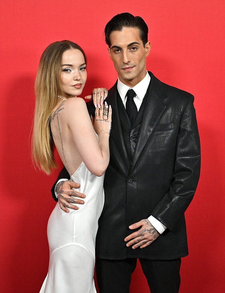 Dove Cameron and Damiano David posing