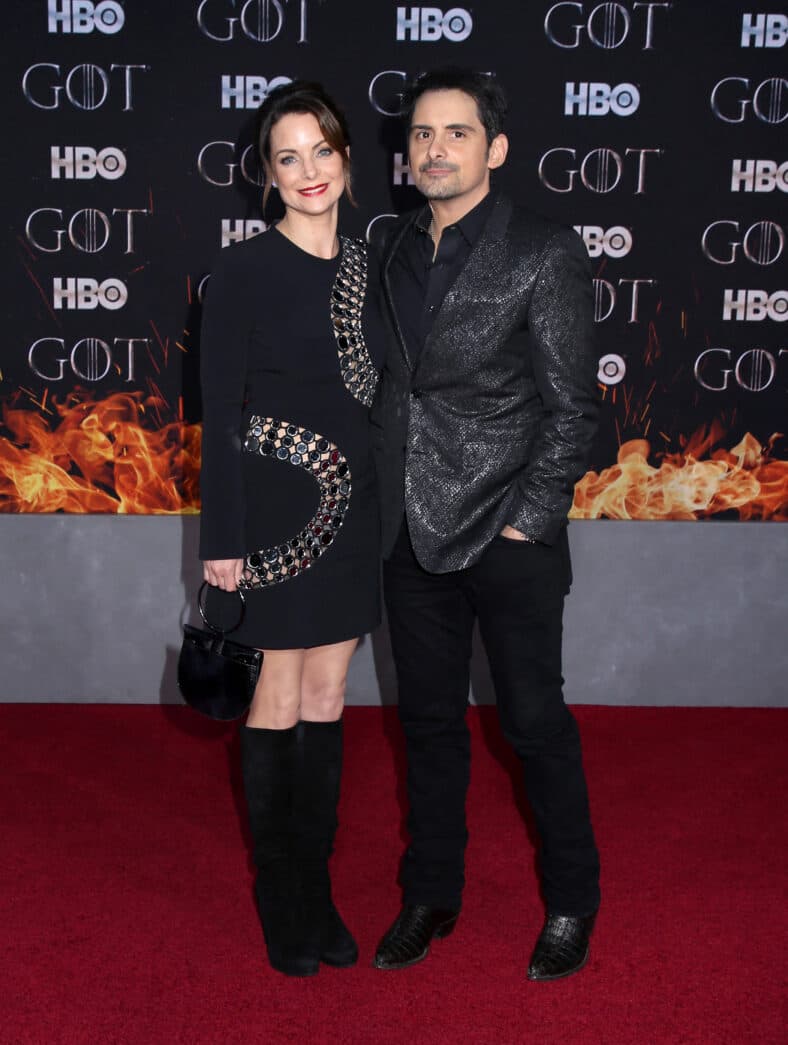 Brad Paisley e Kimberly Williams-Paisley assistem à estreia mundial da última temporada de 