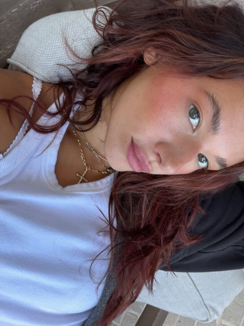 Tianna Robillard selfie