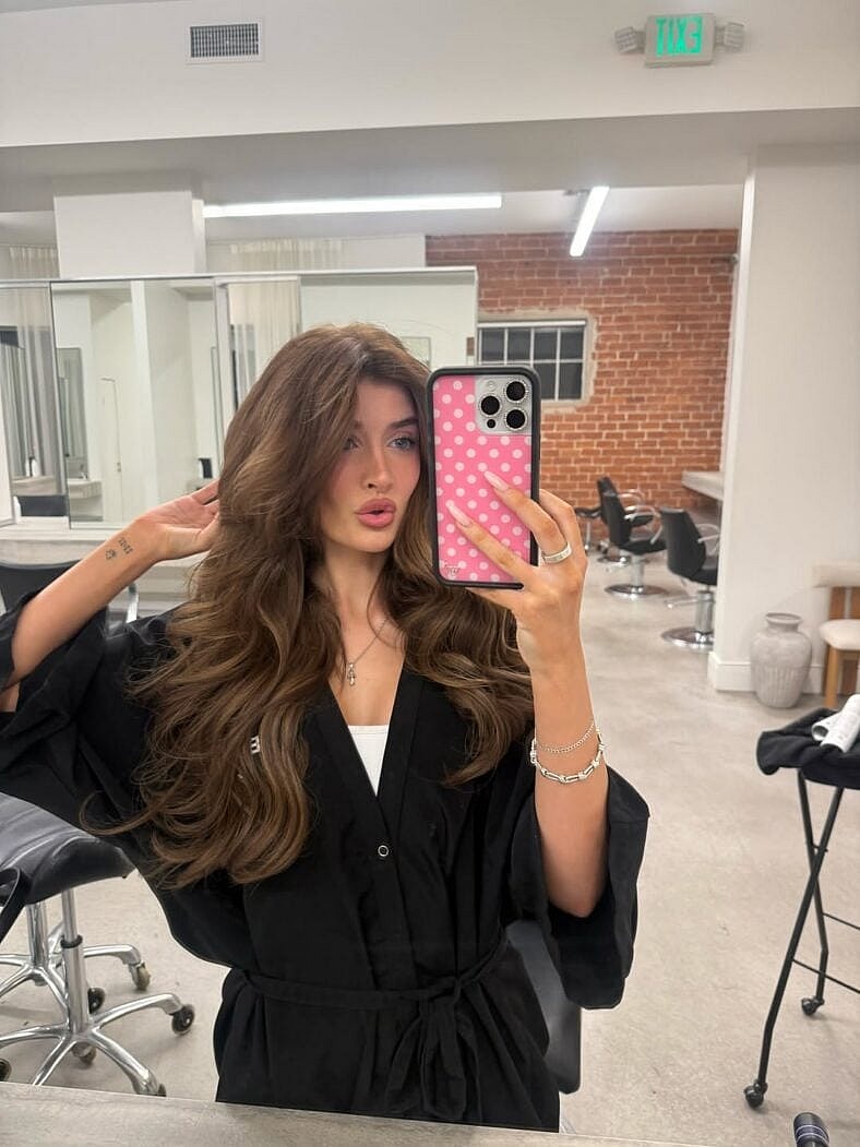 Sami Sheen mirror selfie