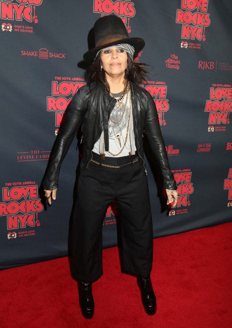 Linda Perry no tapete vermelho