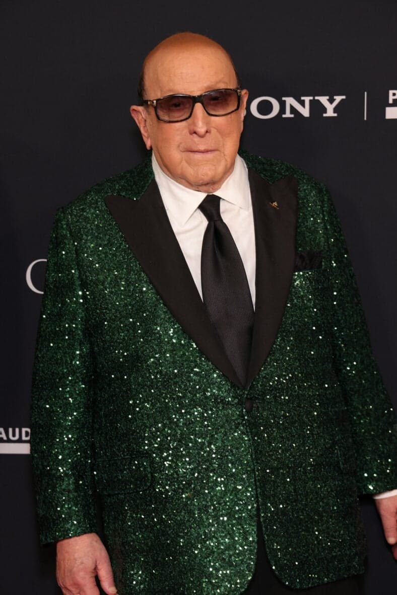 Clive Davis na gala pré-GRAMMY do 68º GRAMMY Awards