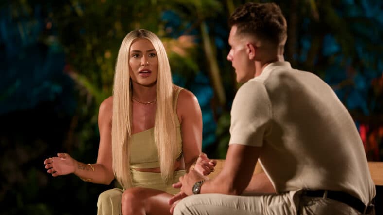 Scarlett Bentley, Cole Mueller in episode 209 of Temptation Island.