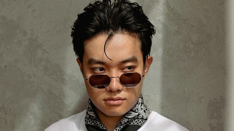 YI Sits Down to Talk About His New Single