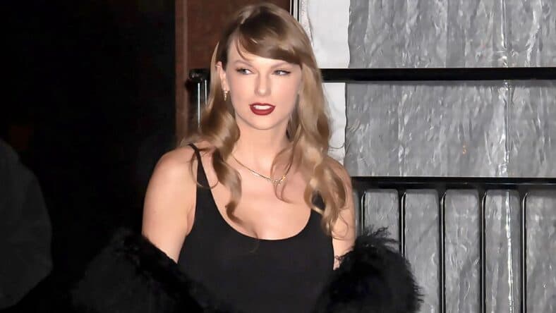 Taylor Swift leaving dinner