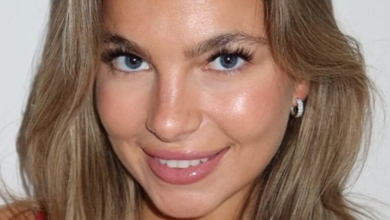 Grace Boor close up