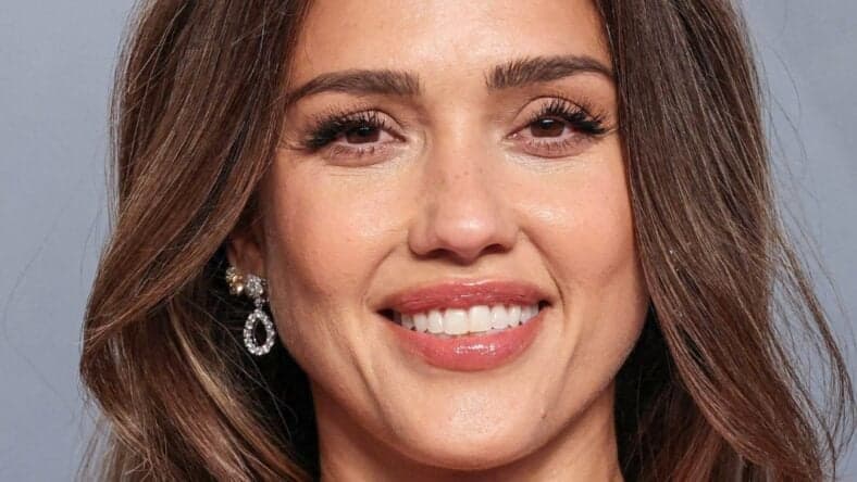 Jessica Alba close up