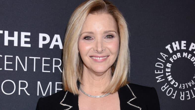 Lisa Kudrow poses for photos