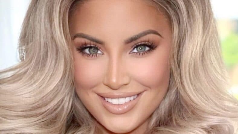 Ashley Alexiss close up