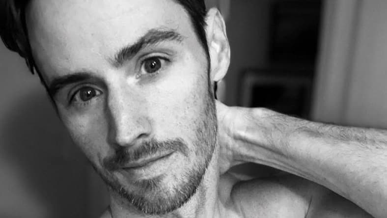 Daniel Benson takes a selfie
