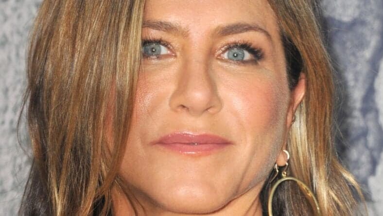 Jennifer Aniston close up