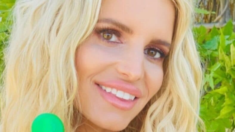 Jessica Simpson close up
