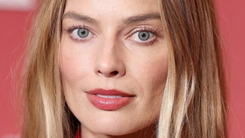 Margot Robbie close up