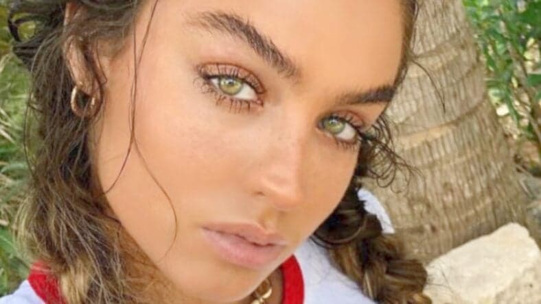 Sommer Ray close up