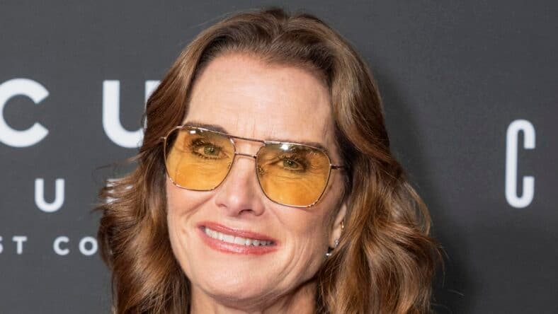 Brooke Shields posing on the red carpet.