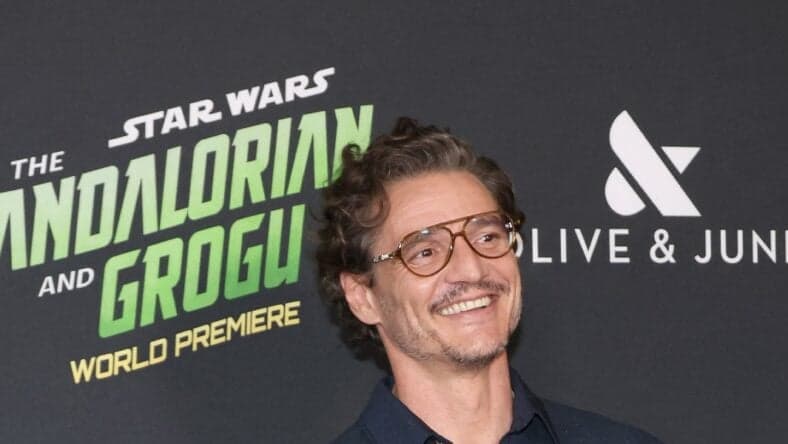 Pedro Pascal The Mandalorian and Grogu