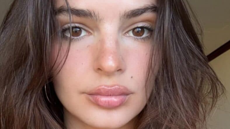 Emily Ratajkowski close up