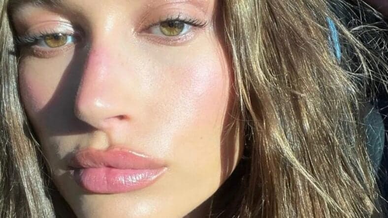 Hailey Bieber takes a selfie