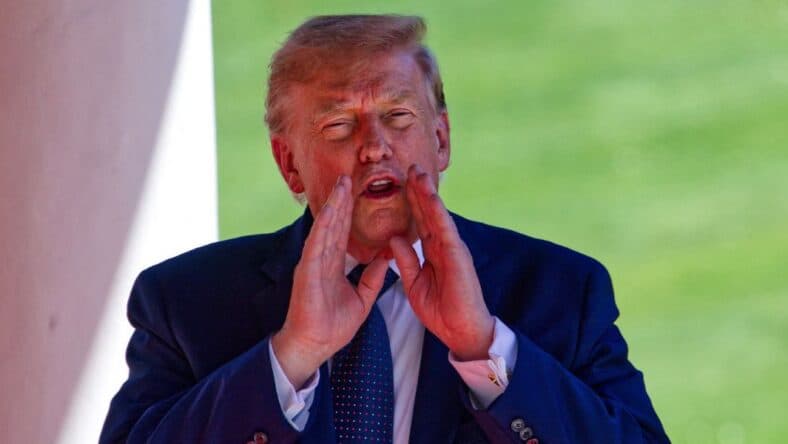 Donald Trump enters the Hotel Royal