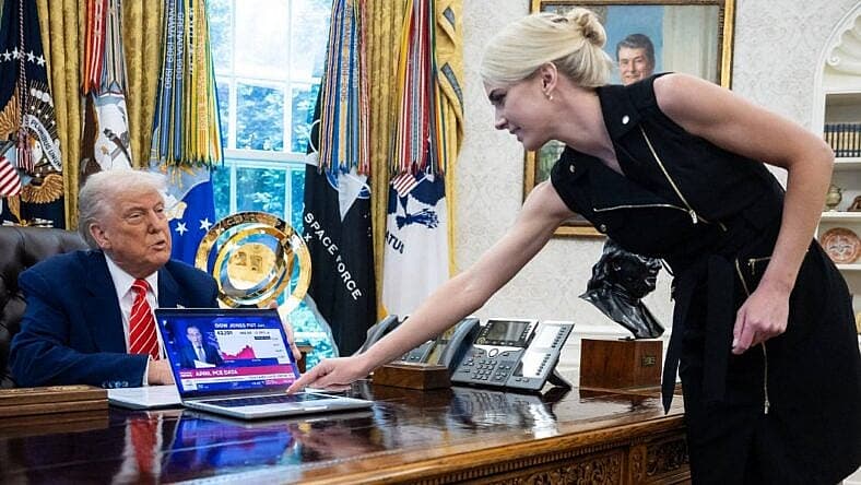 trump-raises-eyebrows-with-flirty-pet-name-for-aide