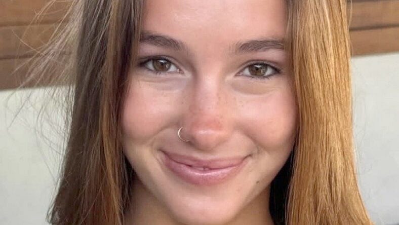 Ella Alexandra close up