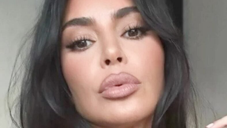 Kim Kardashian close up