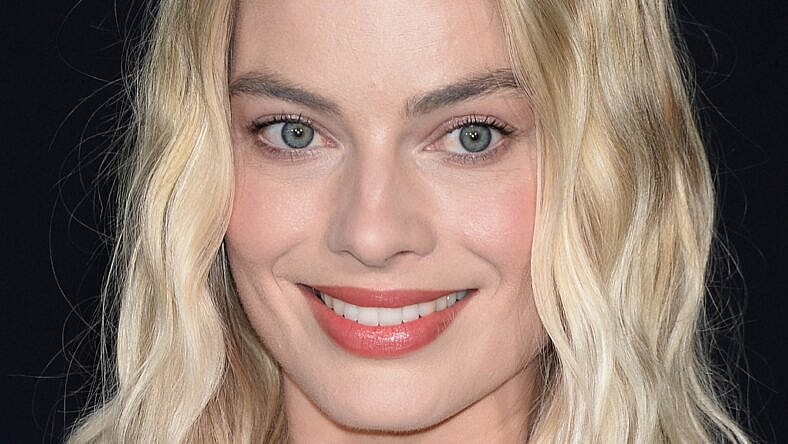 Margot Robbie close up