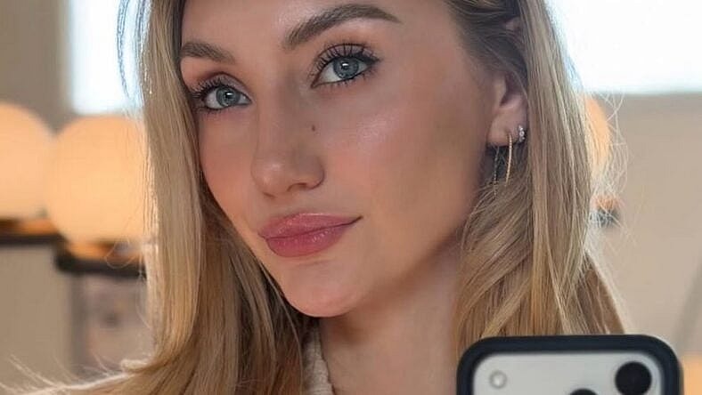 Cameron Brink mirror selfie