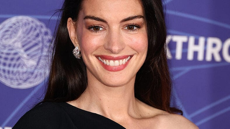 Anne Hathaway attends the 12th Breakthrough Prize in Los Angeles