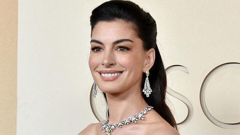 Anne Hathaway at the 98th Annual Academy Awards