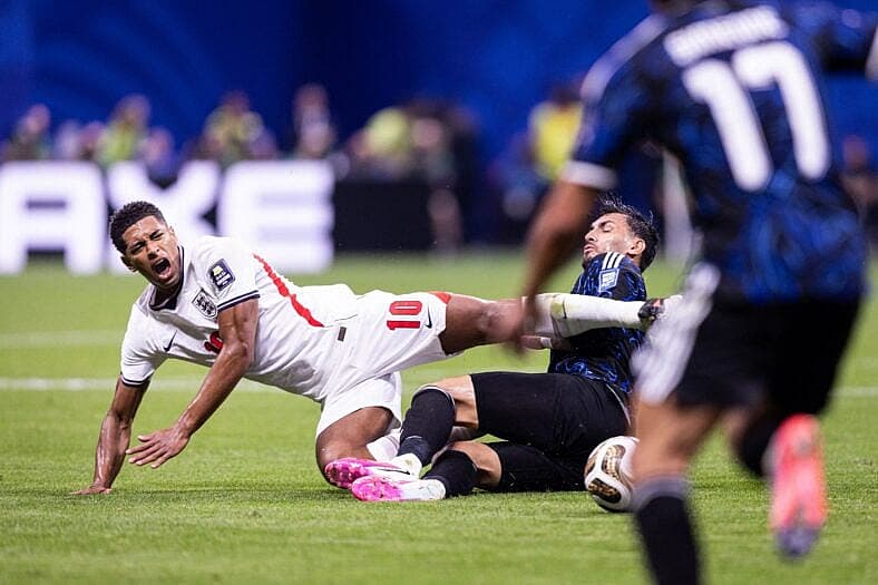 Jude Bellingham playing against Argentina