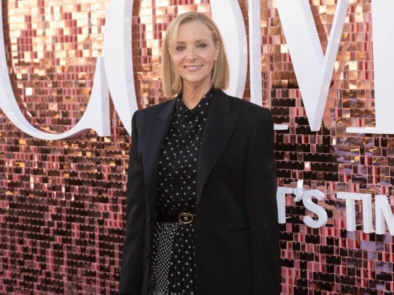 Lisa Kudrow at HBO's ''The Comeback'' Los Angeles Premiere: RED CARPET