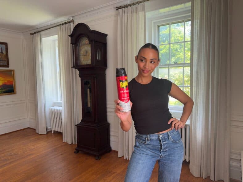 Taryn Delanie Smith em casa com Raid
