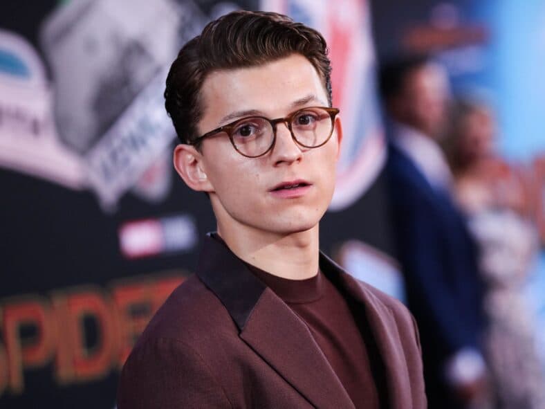 Tom Holland no tapete vermelho