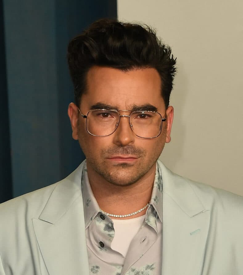 Dan Levy at the 2022 Vanity Fair Oscar Party