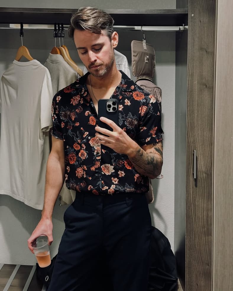 Daniel Benson mirror selfie
