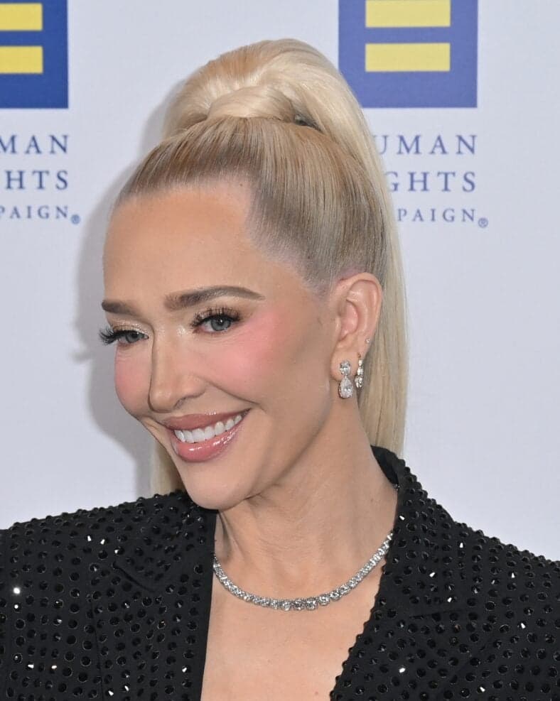 Erika Jayne no jantar da campanha de direitos humanos em Los Angeles