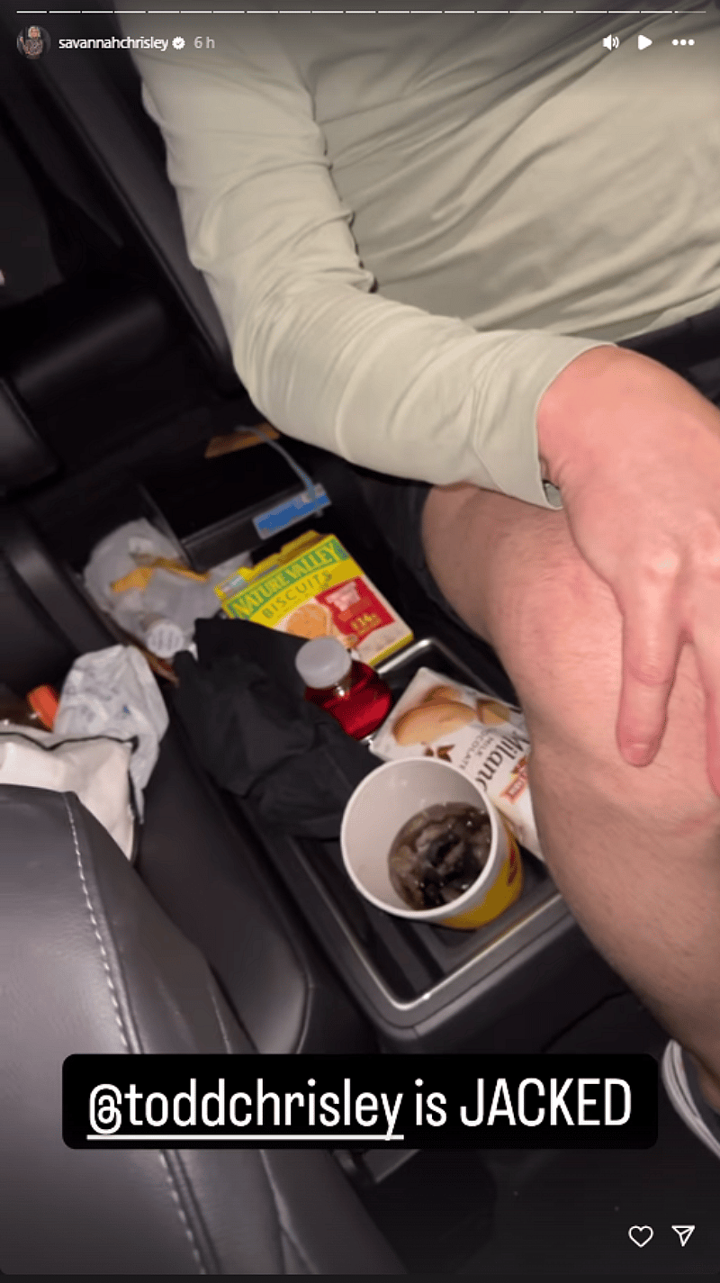 Todd Chrisley's ripped arm