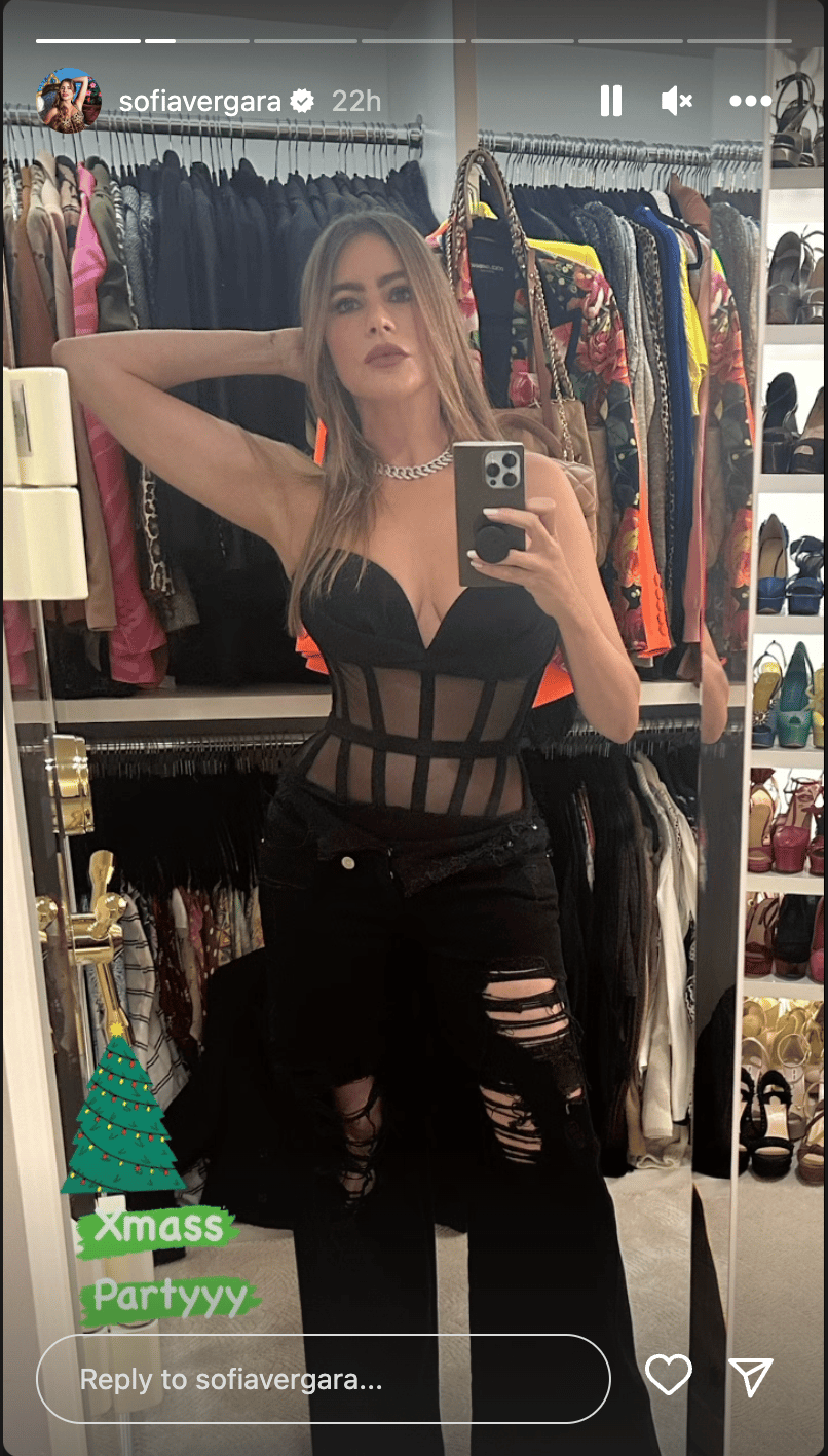 Sofia Vergara Stuns In A Black Bodice Then Cleans Her Hotel In A Bikini